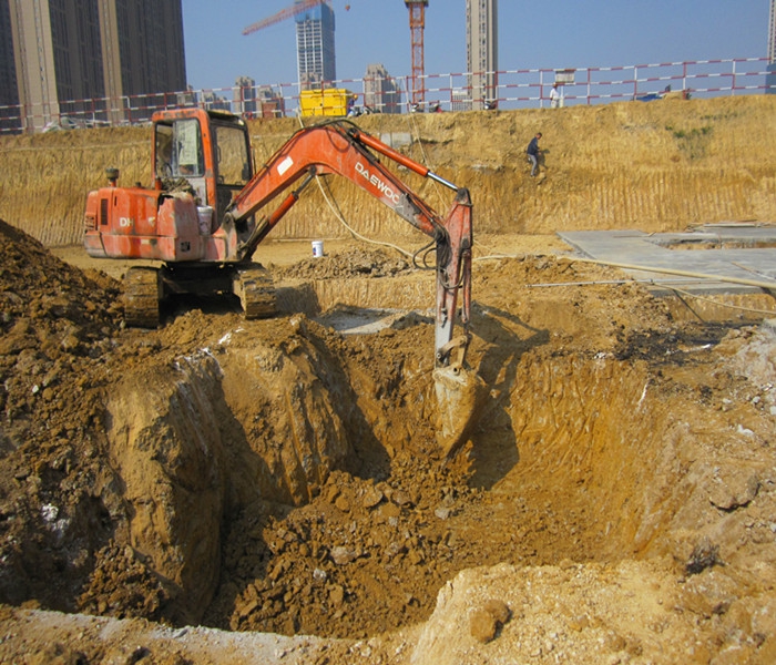 南昌市建筑设计研究院总部办公大楼工程电梯基坑开挖